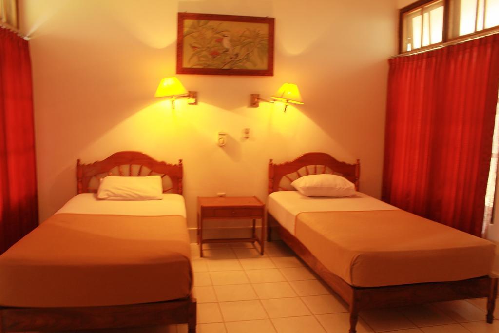 Hotel Angsoka Temukus Room photo